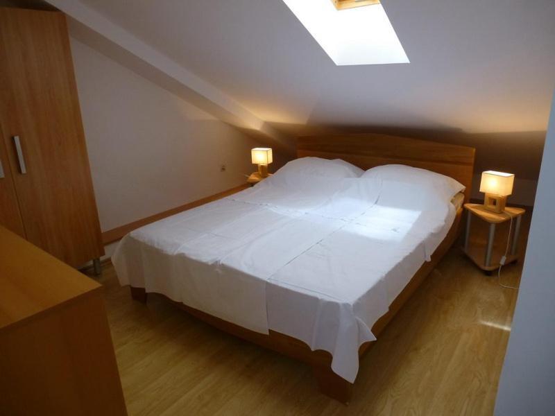 Apartment Marija Tisno Exterior photo